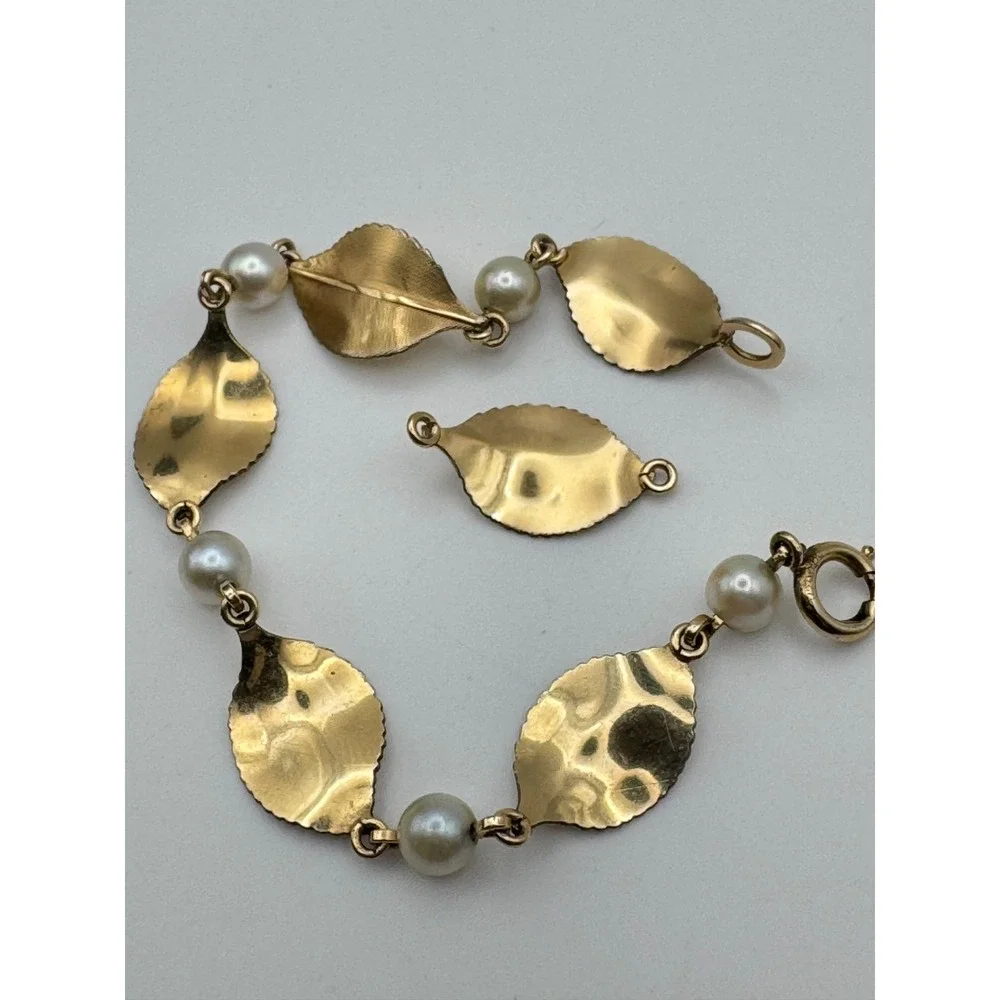 Vintage Krementz Bracelet Leaf